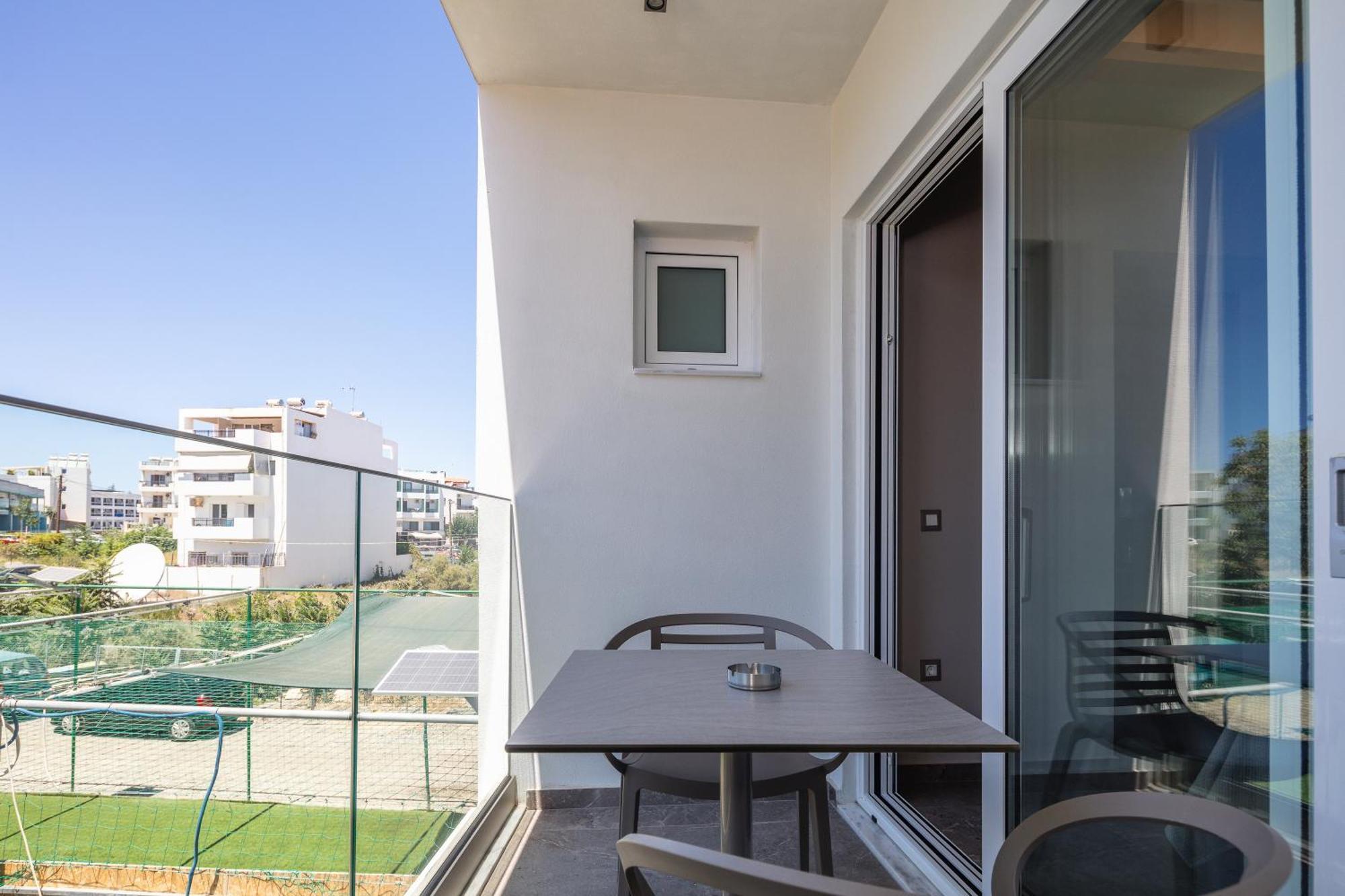 Skipper Beachfront Suites แอร์ซอนิสซอส ห้อง รูปภาพ