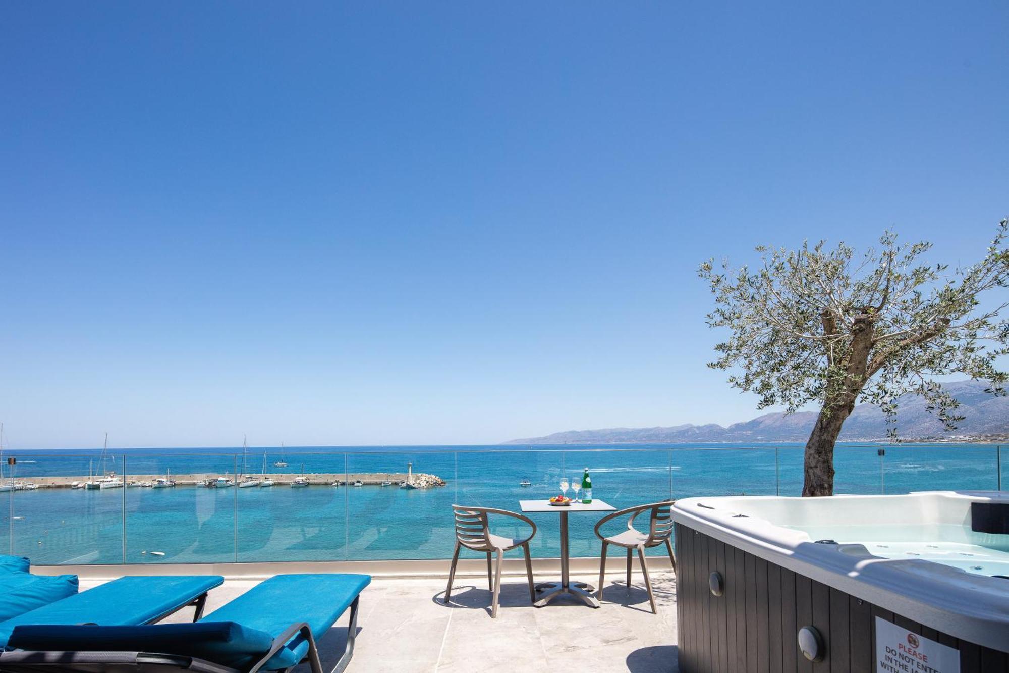 Skipper Beachfront Suites แอร์ซอนิสซอส ภายนอก รูปภาพ